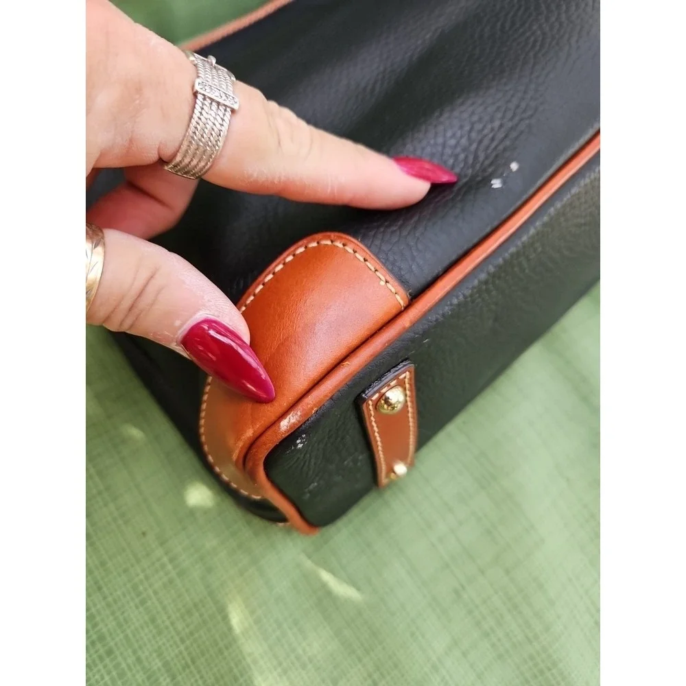 Dooney‎ & Bourke Pebble Grain Leather Hobo Shoulder Bag Red Lining DB Vintage - Picture 6 of 14
